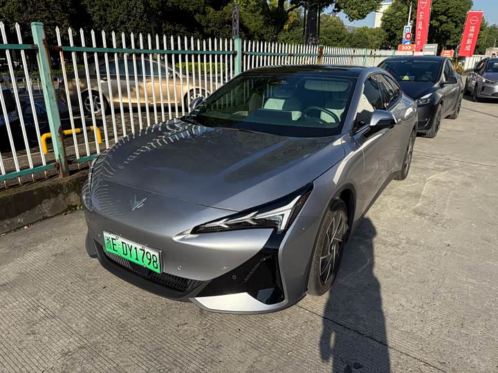 Фото 1 - BAIC Arcfox Alpha S5