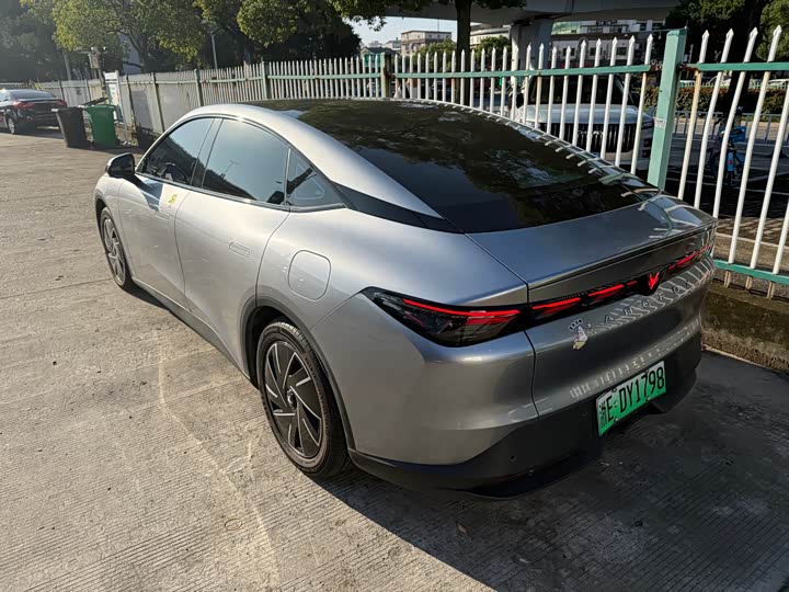 Фото 9 - BAIC Arcfox Alpha S5