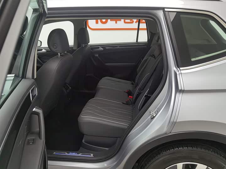 Фото 15 - Volkswagen Tiguan L Hybrid