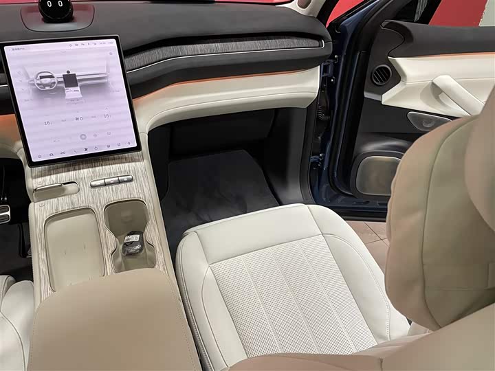 Фото 10 - Nio ES7