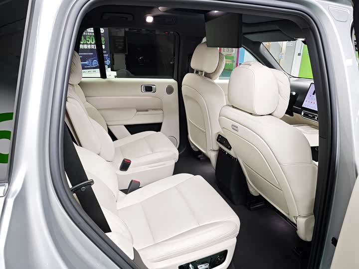 Фото 14 - LiXiang L8