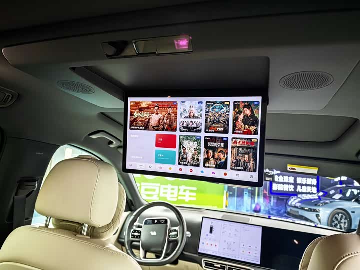 Фото 16 - LiXiang L8