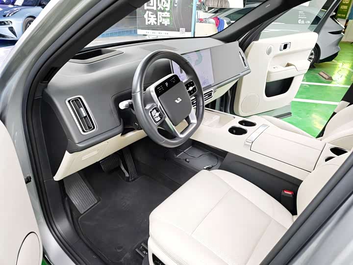 Фото 20 - LiXiang L8