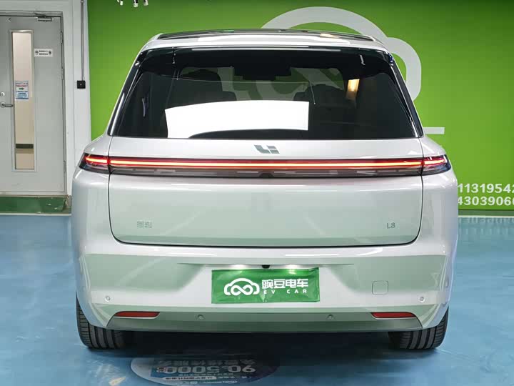 Фото 21 - LiXiang L8