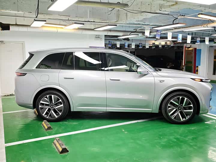 Фото 7 - LiXiang L8