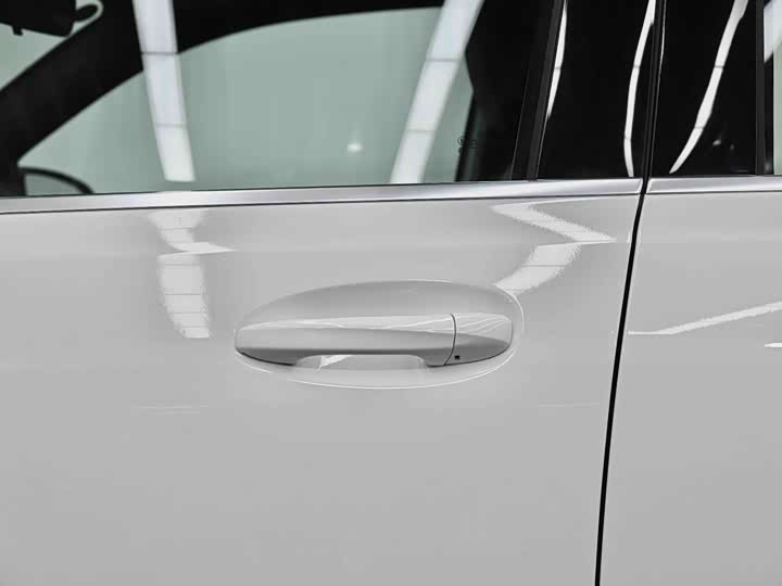 Фото 12 - Mercedes-Benz GLB-Class