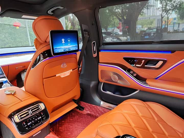 Фото 11 - Mercedes-Benz Maybach S-Class