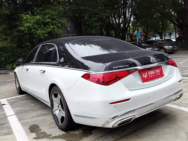 Фото 4 - Mercedes-Benz Maybach S-Class