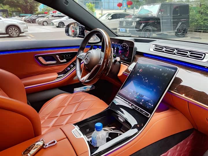 Фото 9 - Mercedes-Benz Maybach S-Class