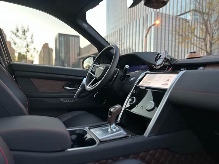 Фото 10 - Land Rover Discovery Sport