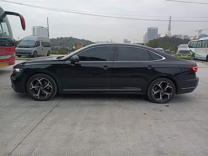 Фото 5 - Volkswagen Passat