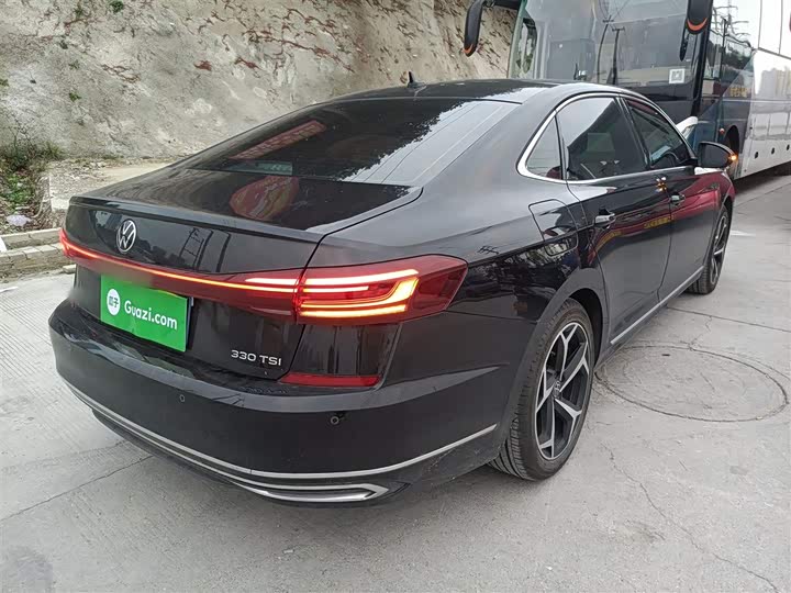 Фото 7 - Volkswagen Passat