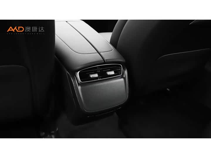 Фото 9 - Mercedes-Benz EQE