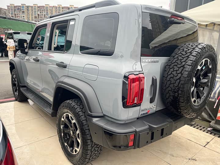 Фото 14 - Tank 300 Hybrid