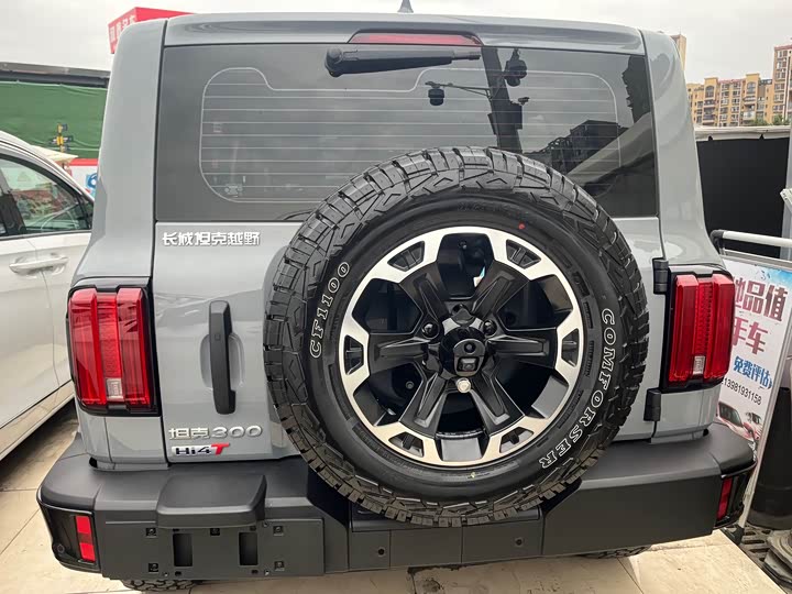 Фото 15 - Tank 300 Hybrid