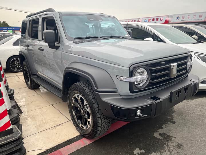 Фото 2 - Tank 300 Hybrid