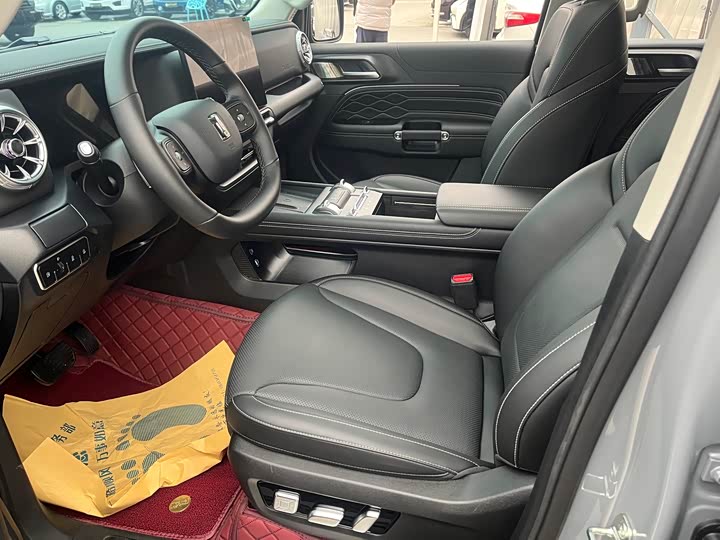 Фото 7 - Tank 300 Hybrid