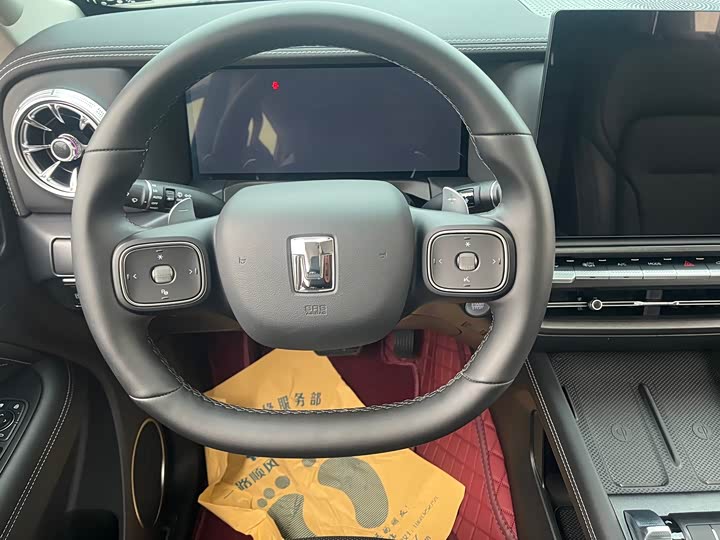 Фото 9 - Tank 300 Hybrid