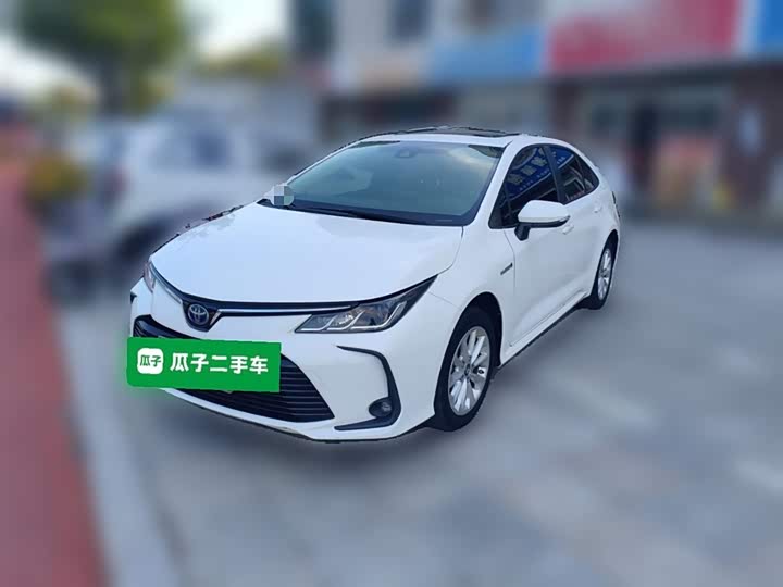 Фото 2 - Toyota Corolla