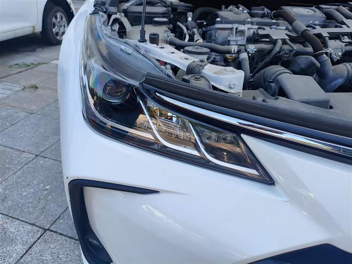 Фото 8 - Toyota Corolla