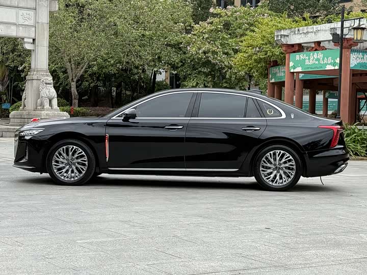 Фото 10 - Hongqi H5