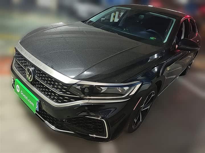 Фото 2 - Volkswagen Passat