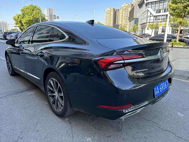 Фото 4 - Buick LaCrosse