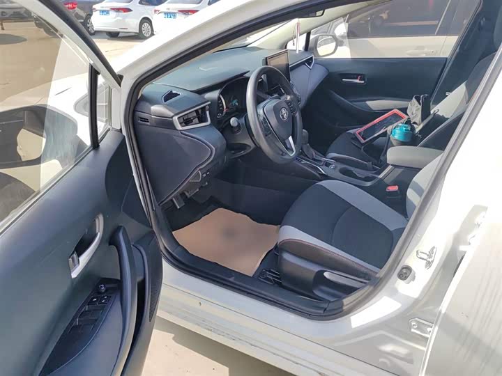 Фото 16 - Toyota Corolla