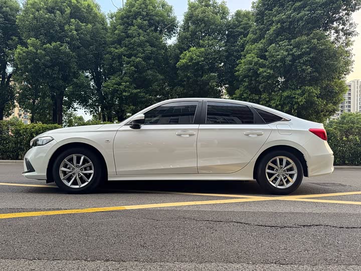 Фото 9 - Honda Civic