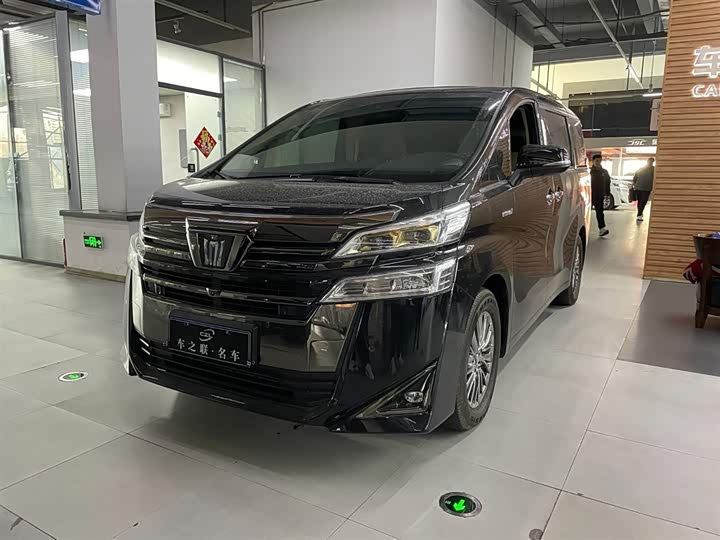 Фото 1 - Toyota Vellfire