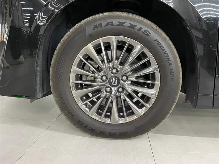 Фото 14 - Toyota Vellfire