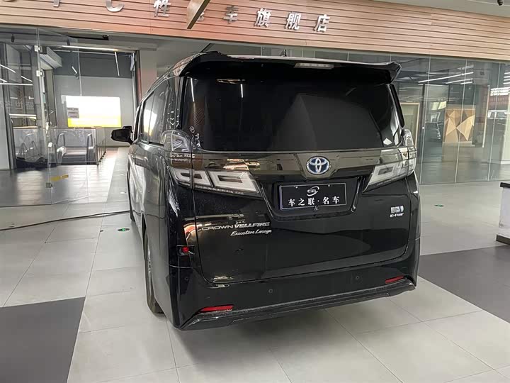 Фото 4 - Toyota Vellfire