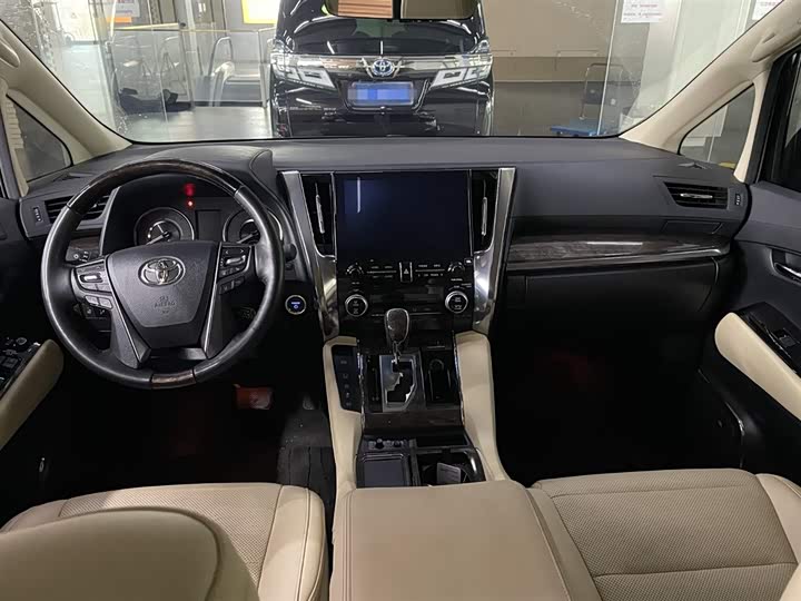 Фото 7 - Toyota Vellfire