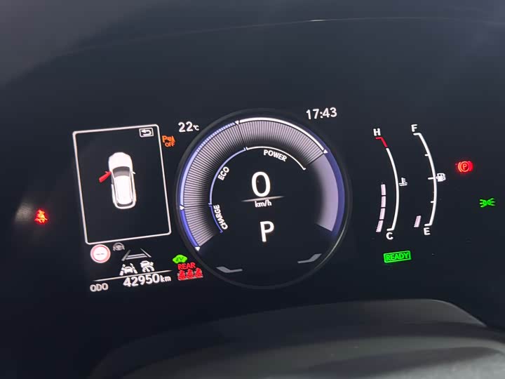 Фото 4 - Lexus RX