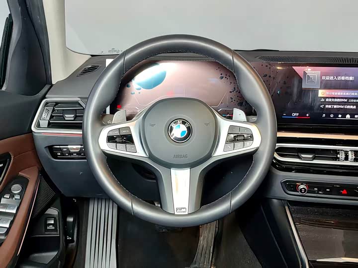 Фото 18 - BMW 3 Series