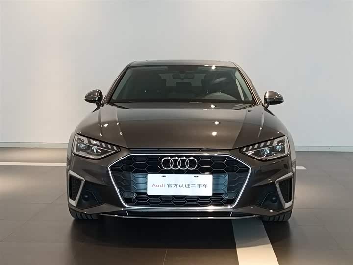 Фото 2 - Audi A4L