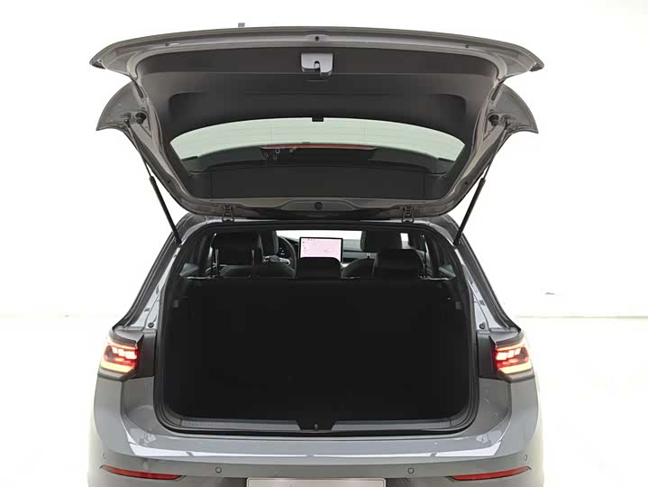 Фото 15 - Volkswagen Golf