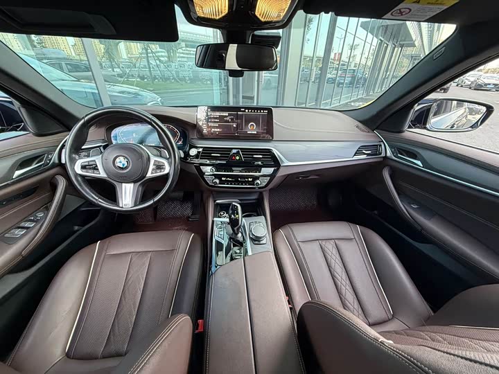 Фото 12 - BMW 5 Series