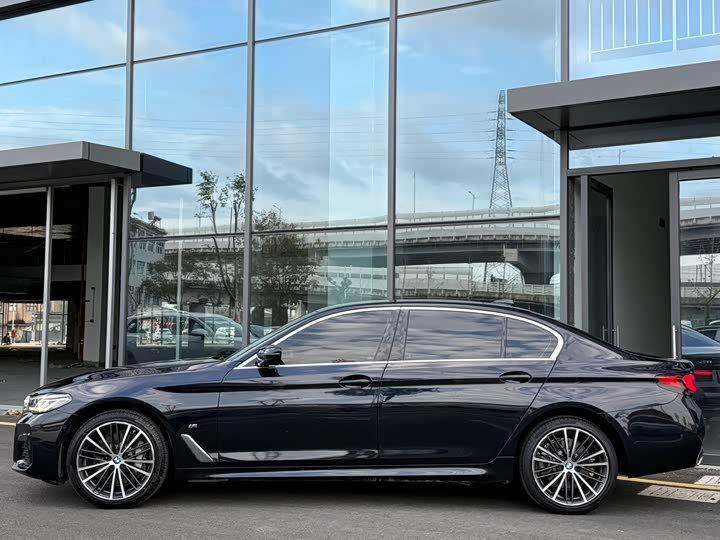 Фото 3 - BMW 5 Series