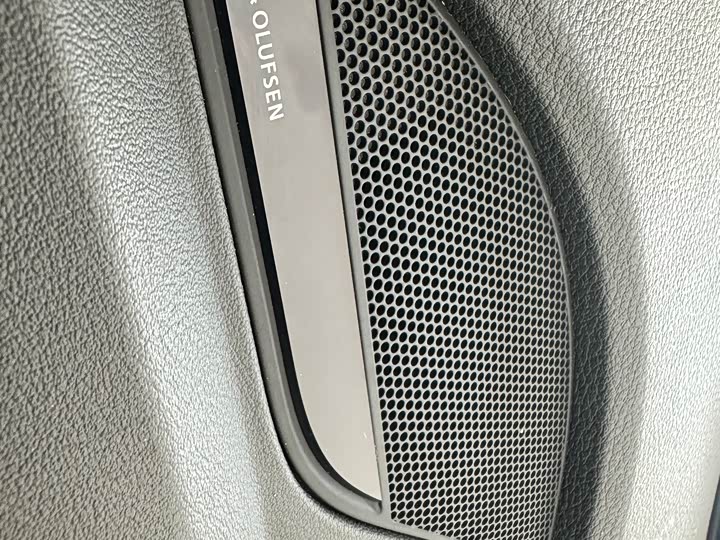 Фото 22 - Audi Q5L