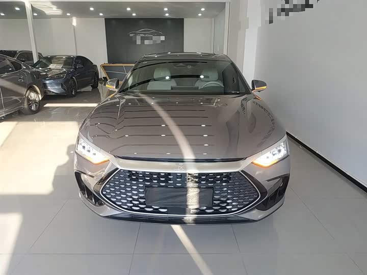 Фото 3 - BYD Han