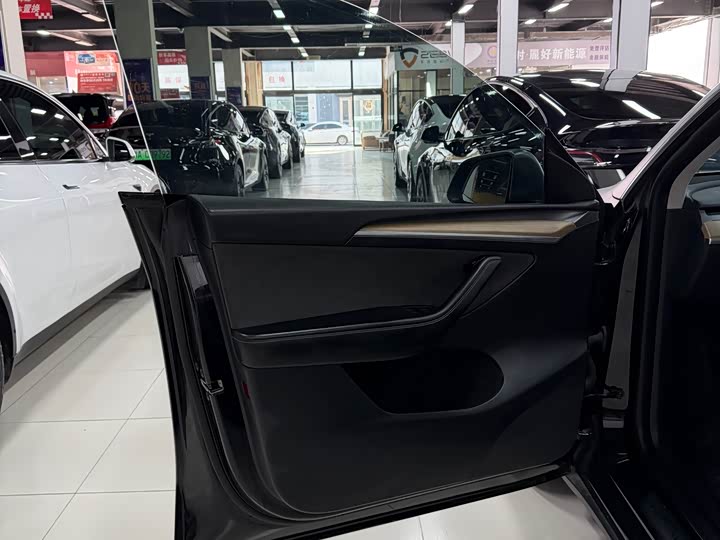 Фото 5 - Tesla Model Y