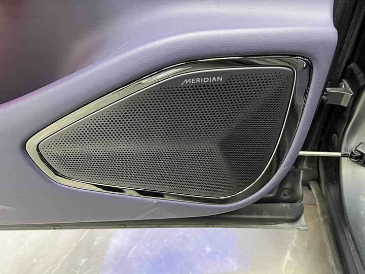 Фото 8 - HiPhi X