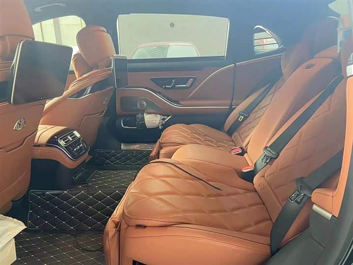 Фото 10 - Mercedes-Benz Maybach S-Class