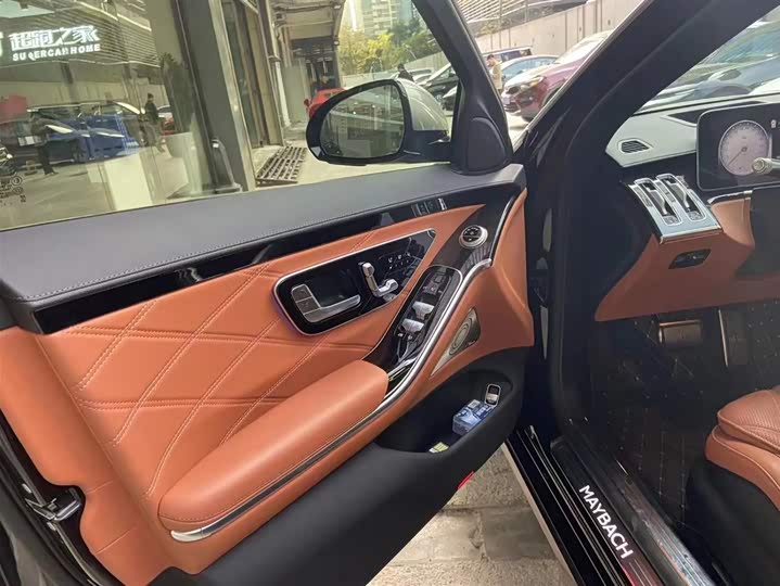 Фото 9 - Mercedes-Benz Maybach S-Class