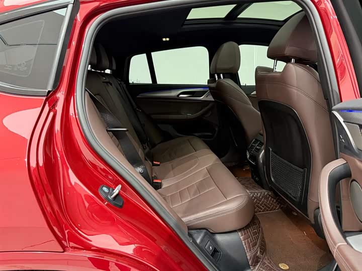 Фото 19 - BMW X4