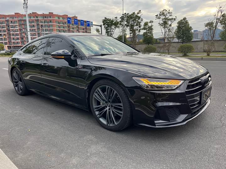 Фото 3 - Audi A7