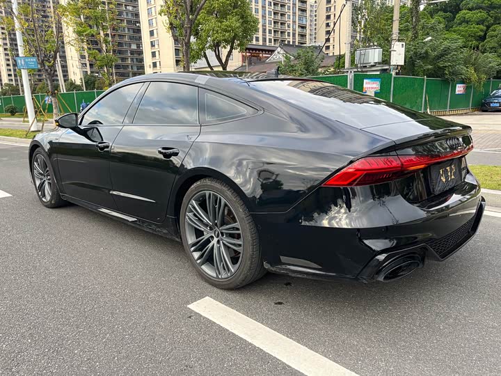 Фото 6 - Audi A7