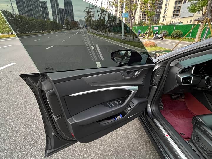 Фото 9 - Audi A7