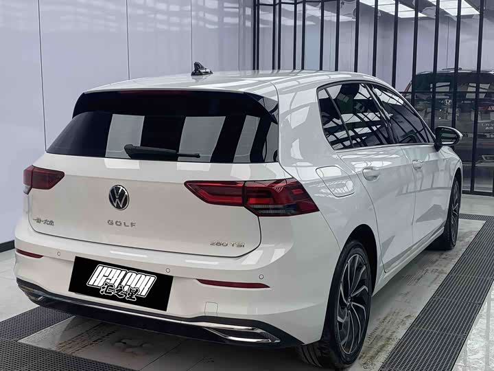 Фото 2 - Volkswagen Golf